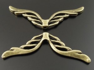 50 bronskleurige kralen van tibetaans zilver, vleugels! 39x13x3mm