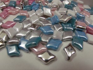 40 kunststof kralen, 16x11mm in diverse kleuren!