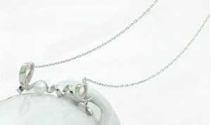  zilverkleurige ketting met LOVE hanger