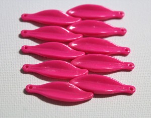 roze bladhanger 31,3x 9,3 x 4mm