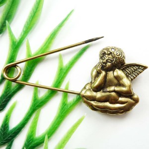 1 broche speld met ENGEL, bronskleurig tibetaans zilver,56x27mm