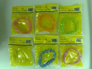 600 silicone armbandjes in 6 kleuren!!!! NIEUW in verpakking,