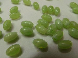  110 acryl kralen, groen gemarmerd, 11x7mm